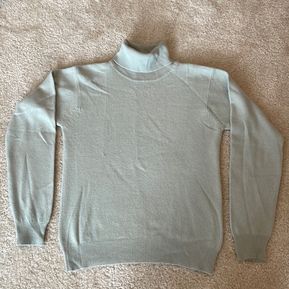Light greenish blue cashmere sweater